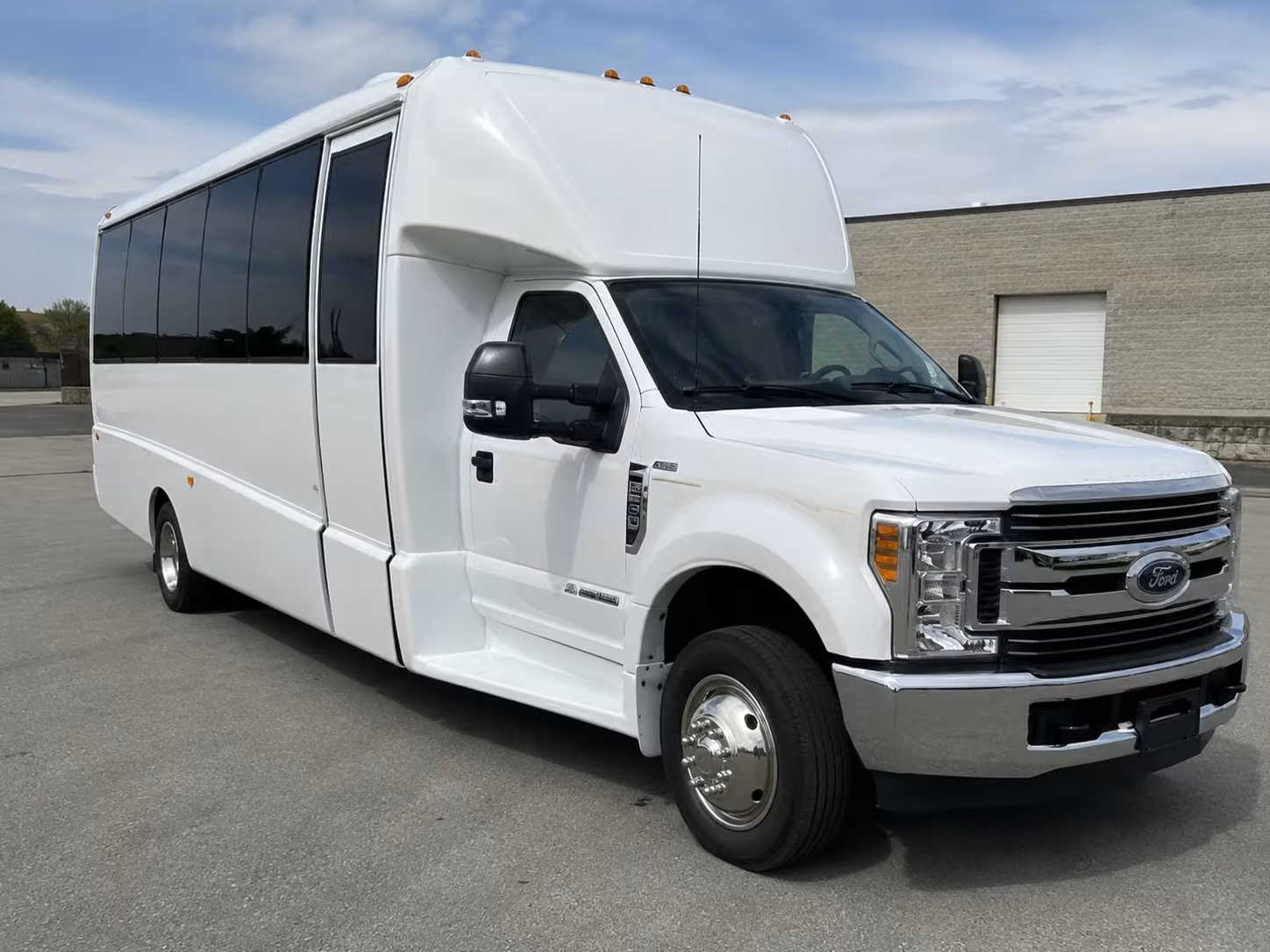 20 passenger minibus