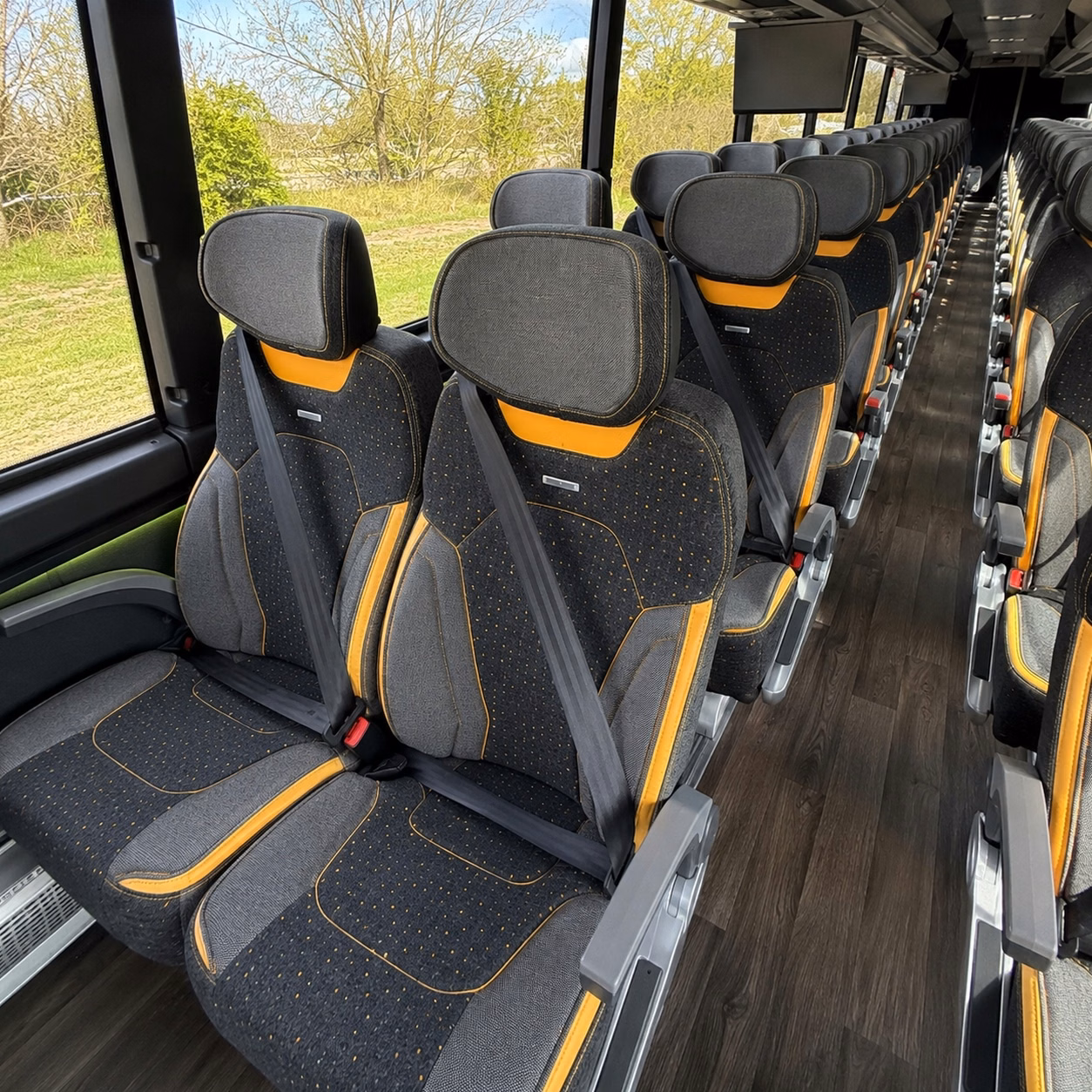 how trip distance and duration affect charter bus rates in avondale