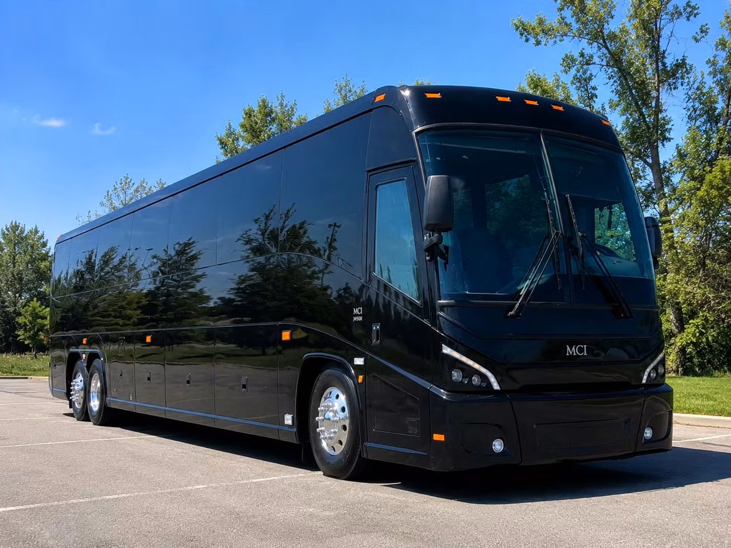 wedding guest shuttles and ceremony transportation in avondale