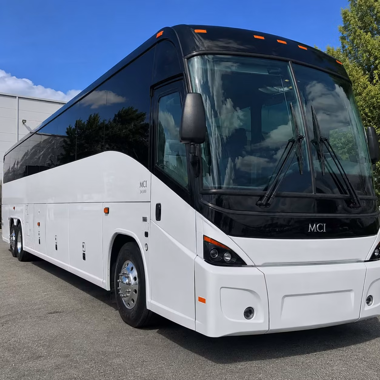 you can find and book employee transportation in avondale and any nearby city